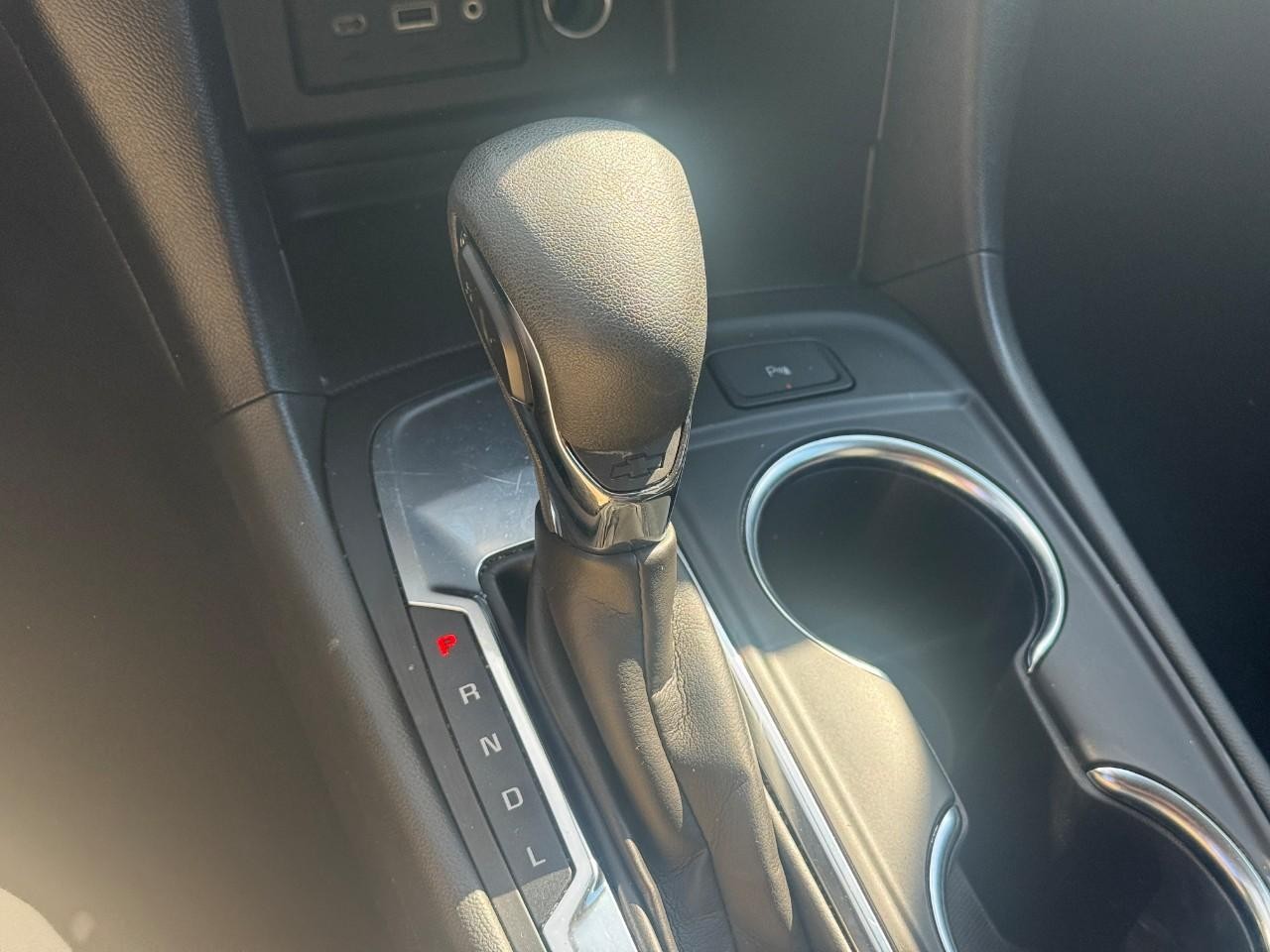 Chevrolet Equinox Vehicle Full-screen Gallery Image 20