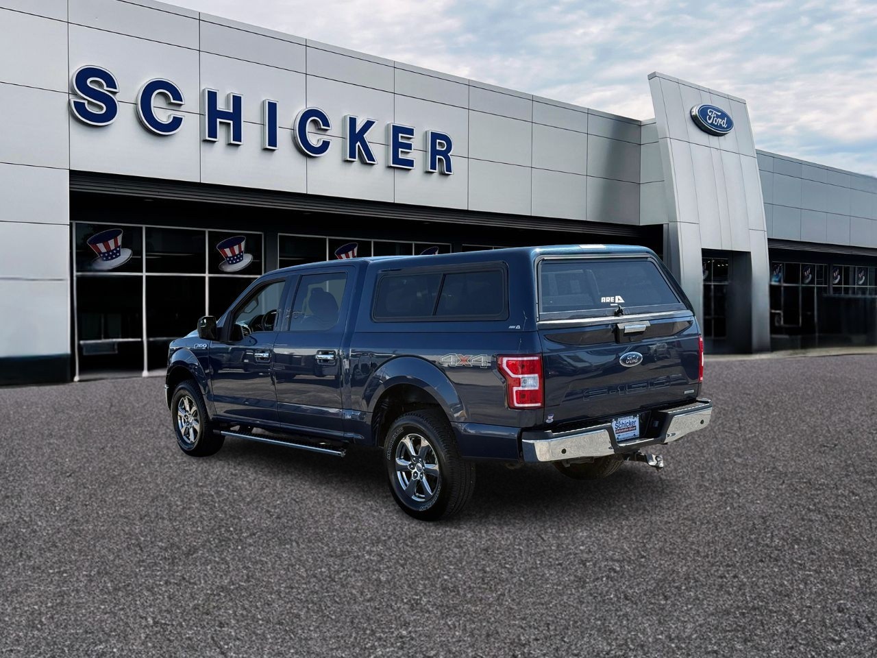 Ford F-150 Vehicle Full-screen Gallery Image 03