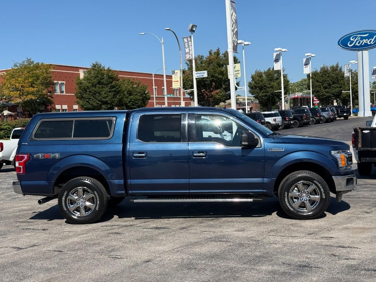 Ford F-150 Vehicle Full-screen Gallery Image 05