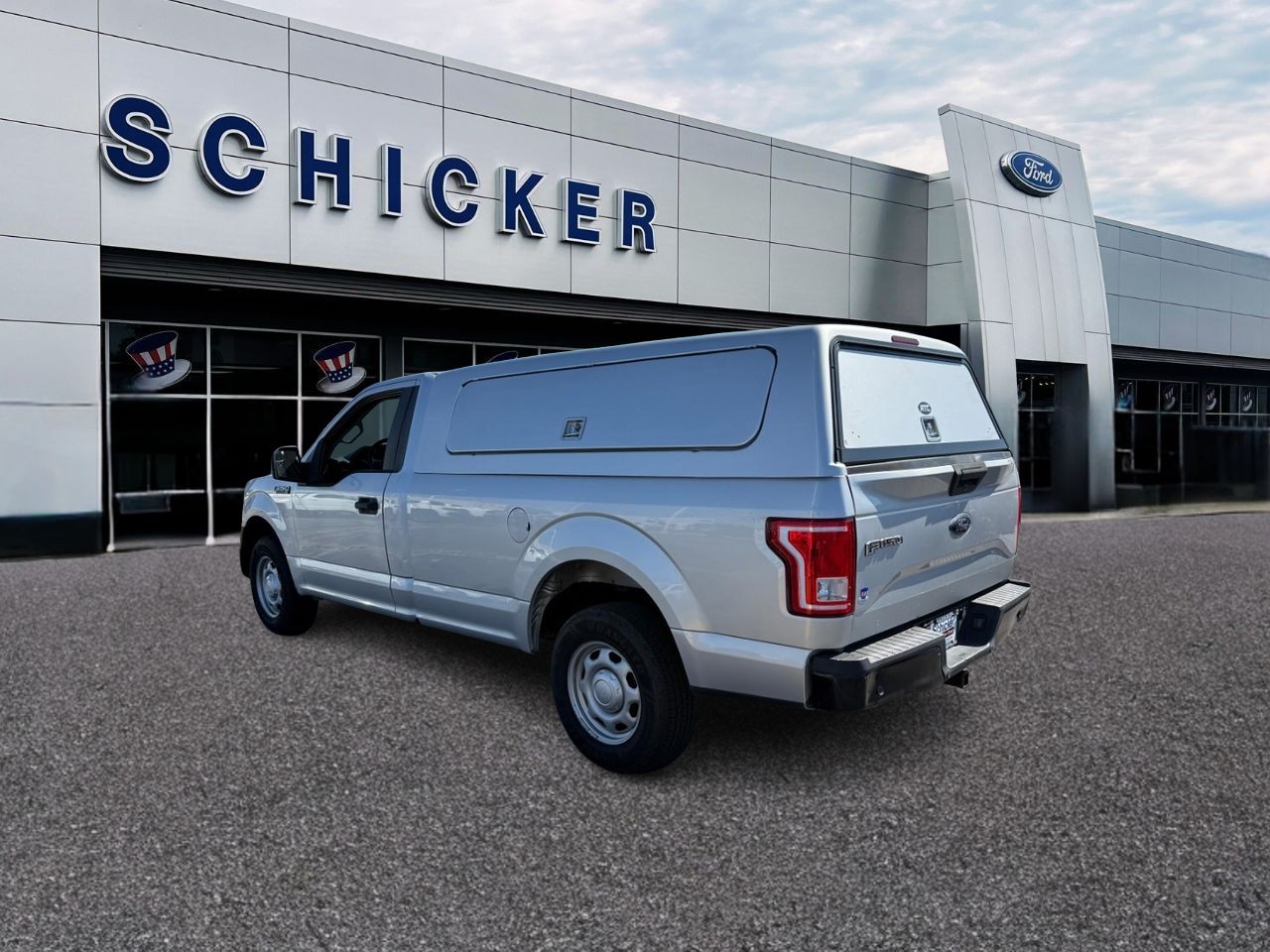 Ford F-150 Vehicle Full-screen Gallery Image 04