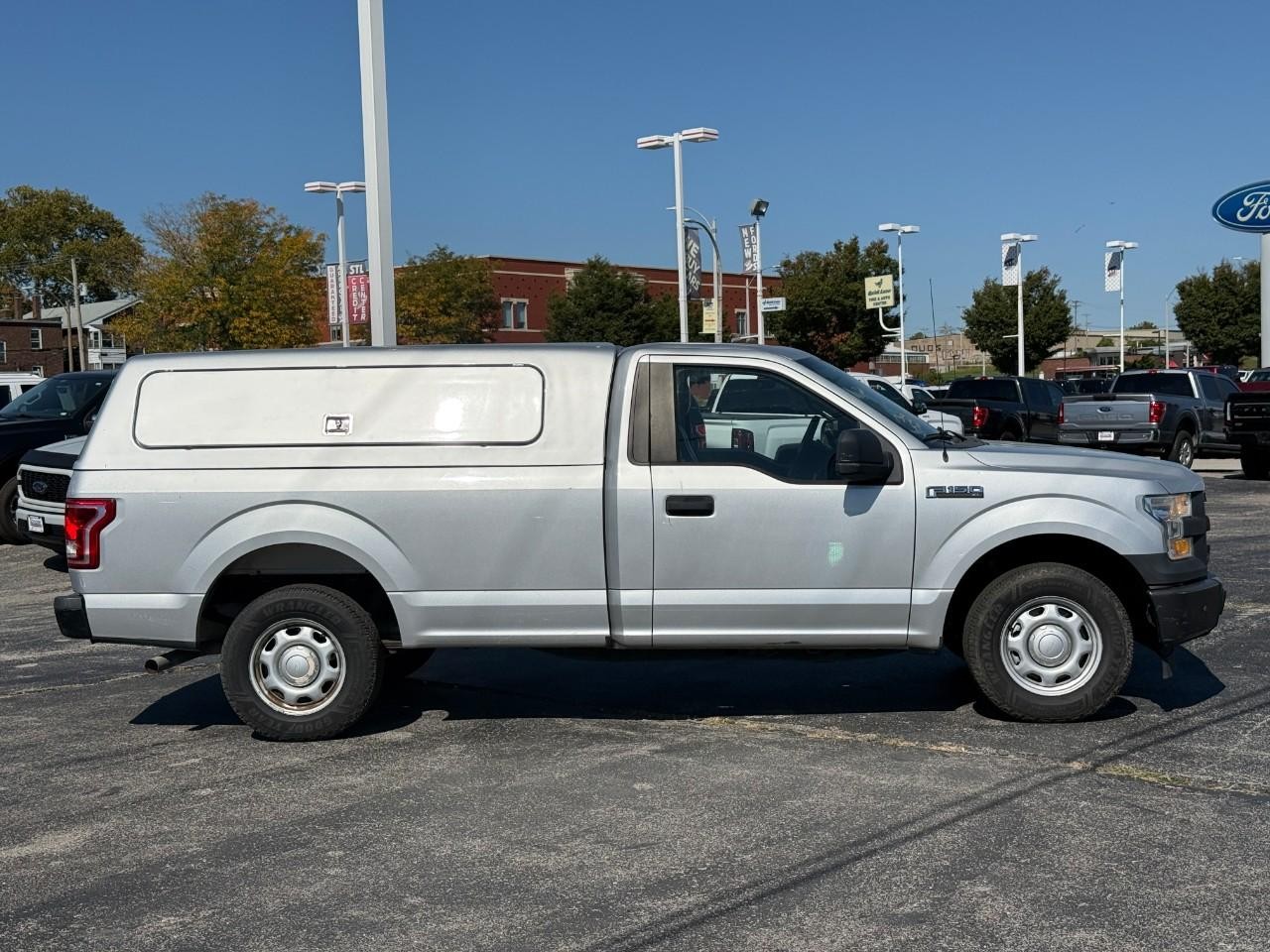 Ford F-150 Vehicle Full-screen Gallery Image 05
