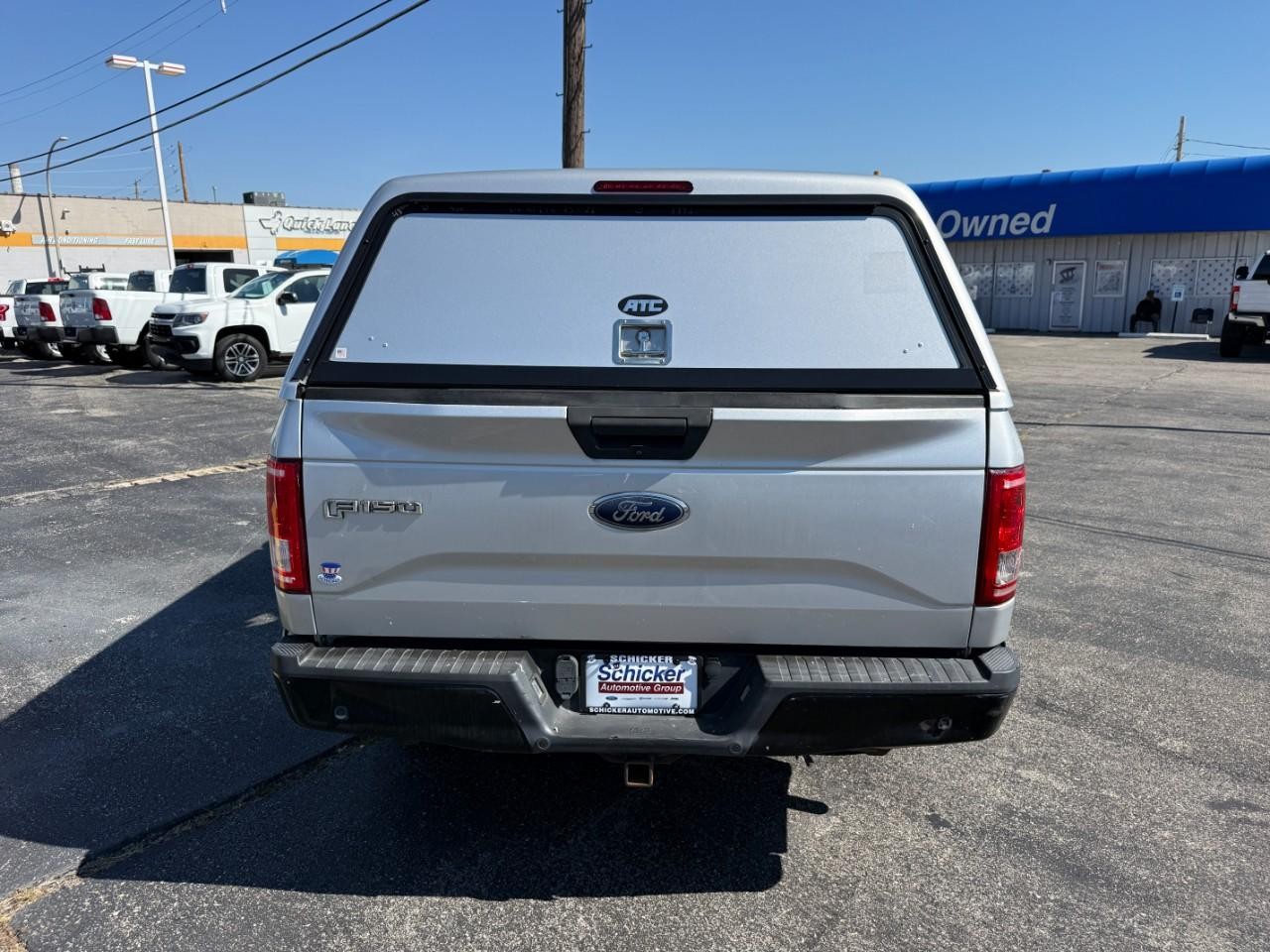 Ford F-150 Vehicle Full-screen Gallery Image 08