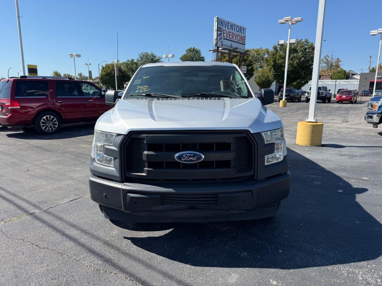 Ford F-150 Vehicle Full-screen Gallery Image 09