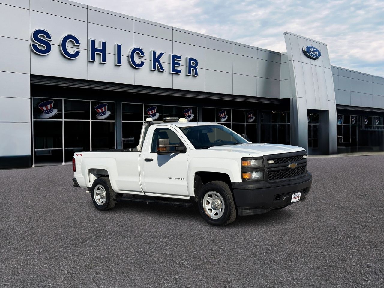 Chevrolet Silverado 1500 Vehicle Full-screen Gallery Image 01