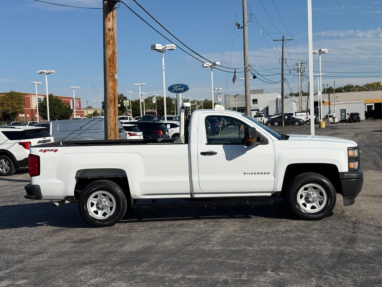 Chevrolet Silverado 1500 Vehicle Full-screen Gallery Image 05