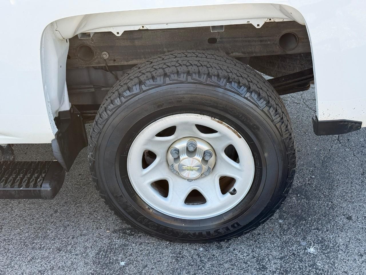 Chevrolet Silverado 1500 Vehicle Full-screen Gallery Image 06