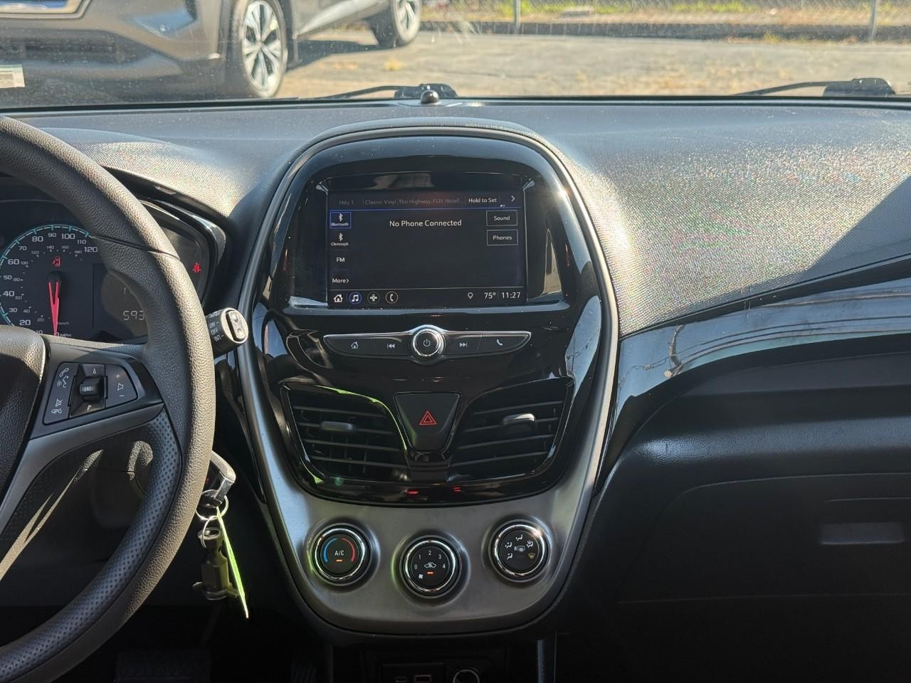 Chevrolet Spark Vehicle Full-screen Gallery Image 13