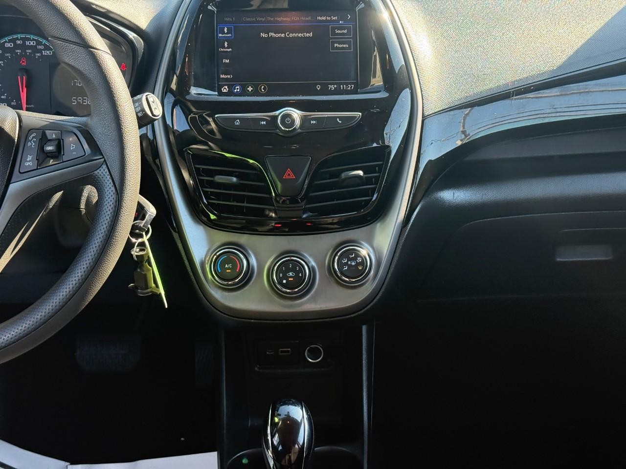 Chevrolet Spark Vehicle Full-screen Gallery Image 14