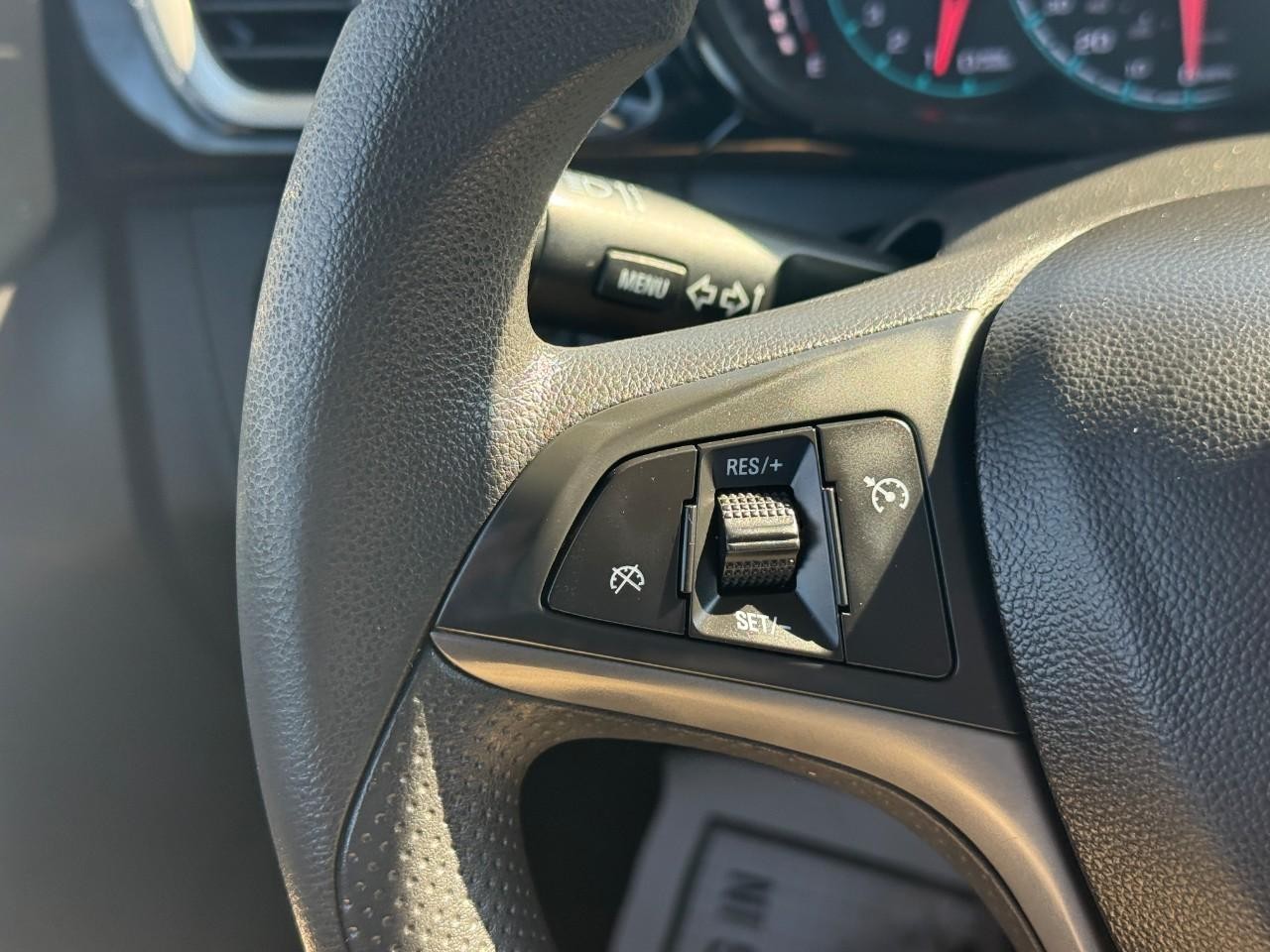 Chevrolet Spark Vehicle Full-screen Gallery Image 18