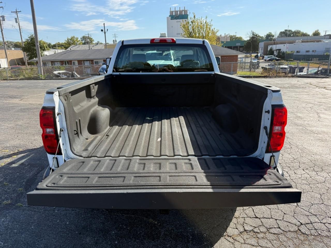 Chevrolet Silverado 1500 Vehicle Full-screen Gallery Image 07