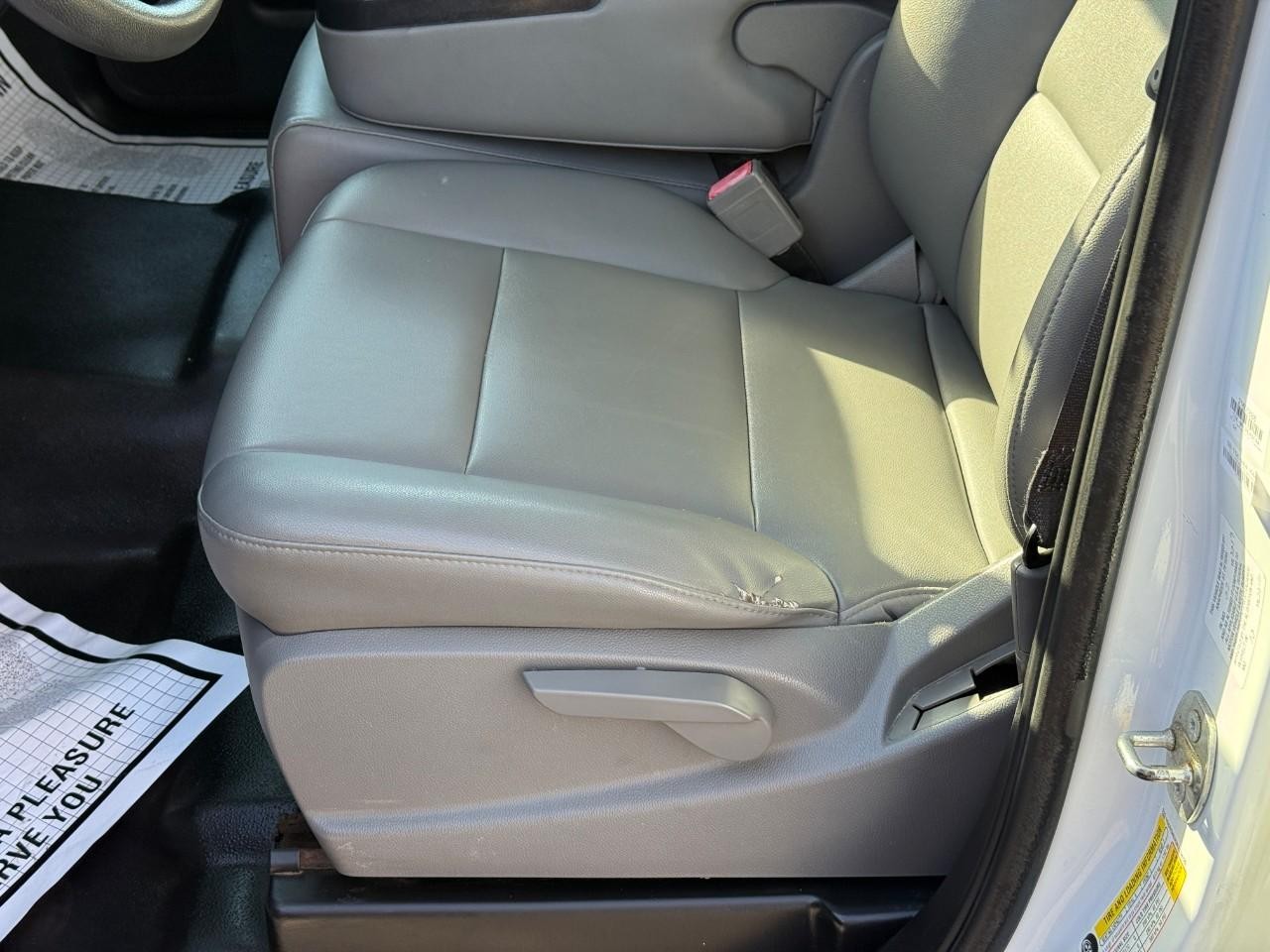 Chevrolet Silverado 1500 Vehicle Full-screen Gallery Image 12