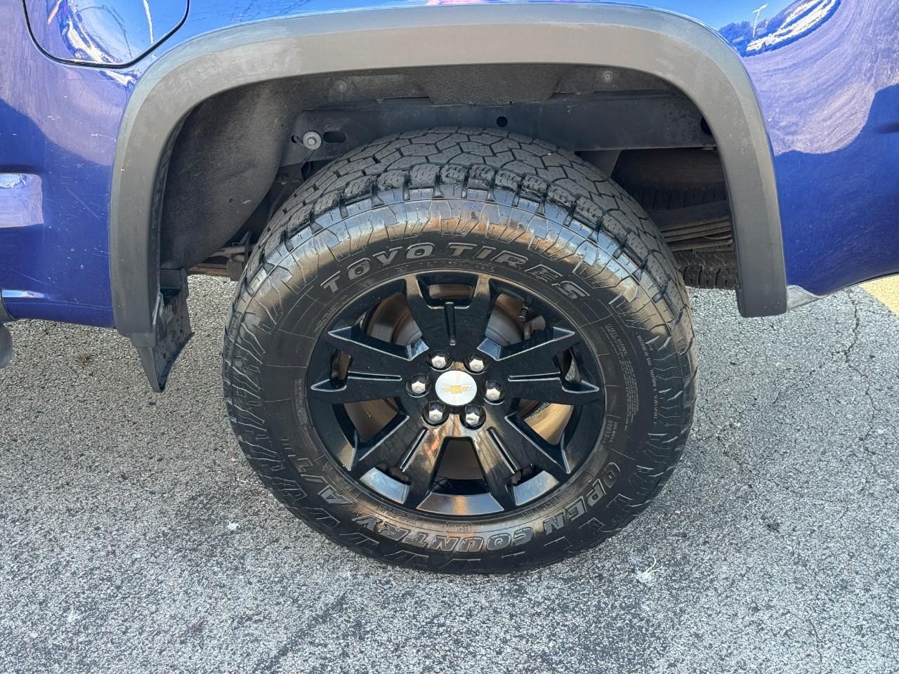 Chevrolet Colorado Vehicle Full-screen Gallery Image 06