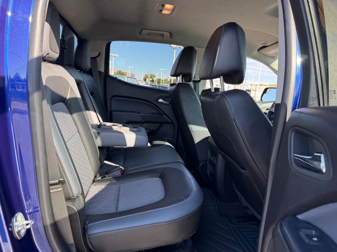 Chevrolet Colorado Vehicle Full-screen Gallery Image 10