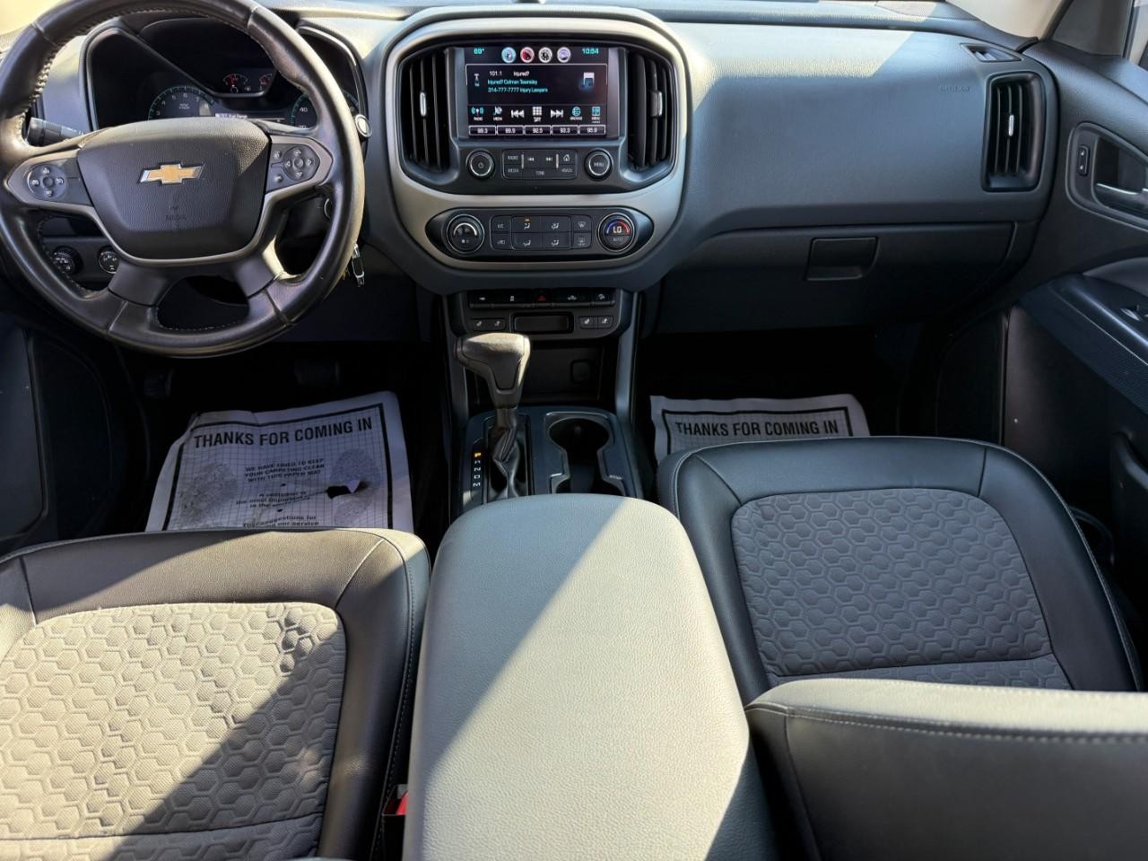 Chevrolet Colorado Vehicle Full-screen Gallery Image 11