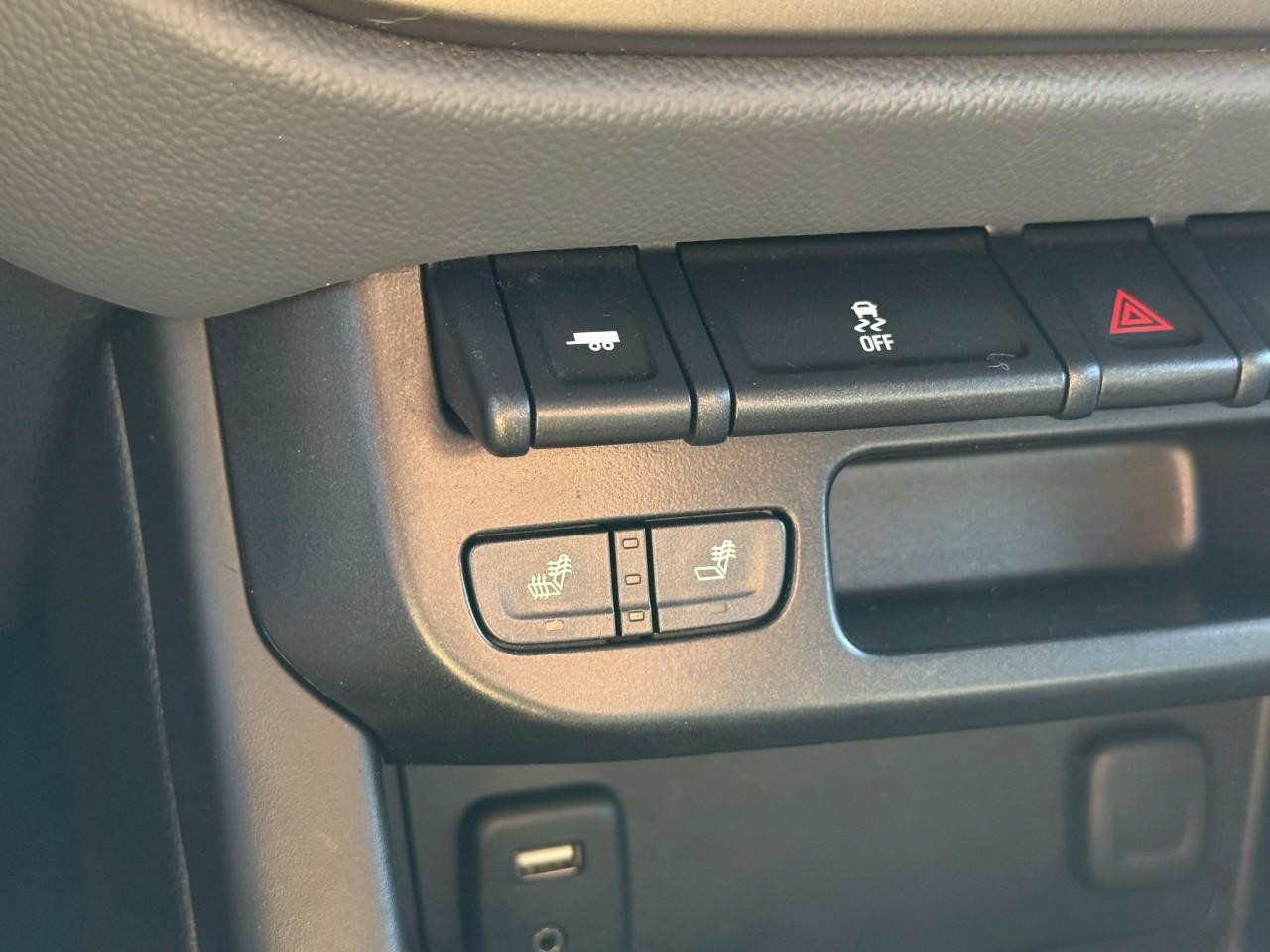 Chevrolet Colorado Vehicle Full-screen Gallery Image 22