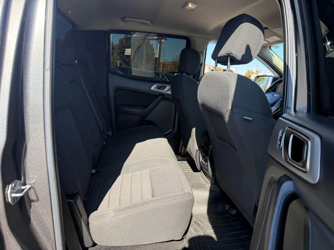 Ford Ranger Vehicle Full-screen Gallery Image 10