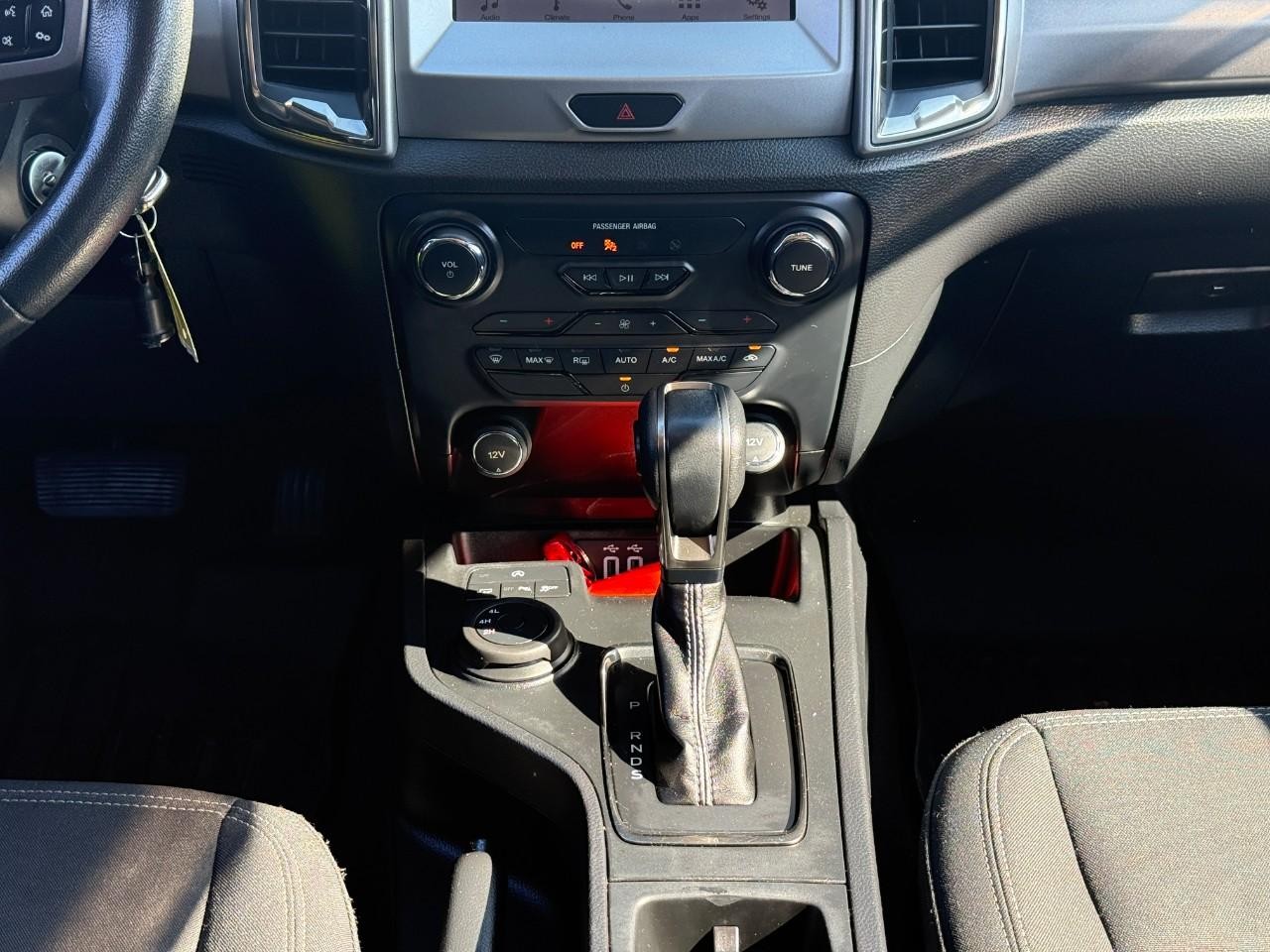 Ford Ranger Vehicle Full-screen Gallery Image 14