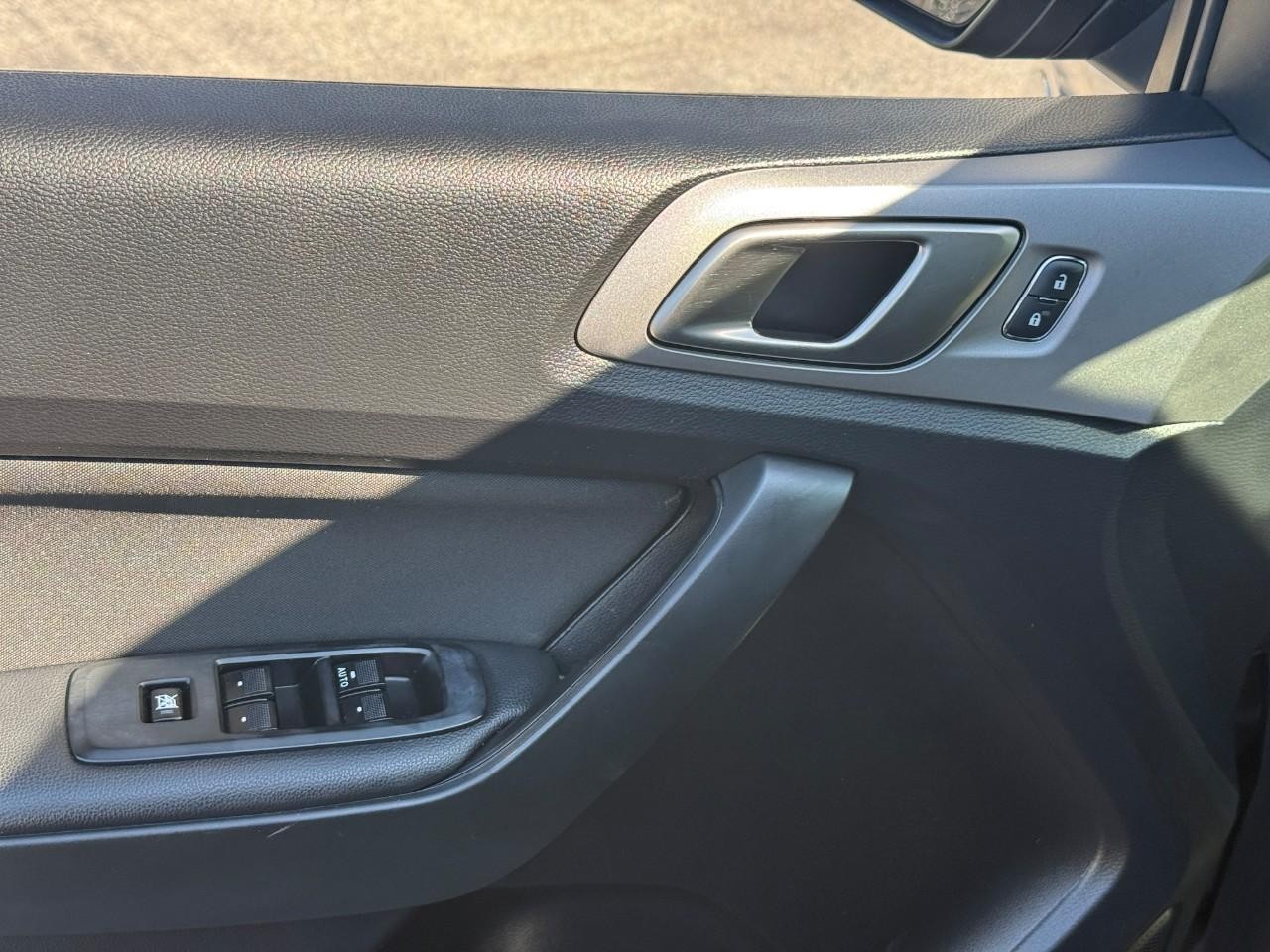 Ford Ranger Vehicle Full-screen Gallery Image 15