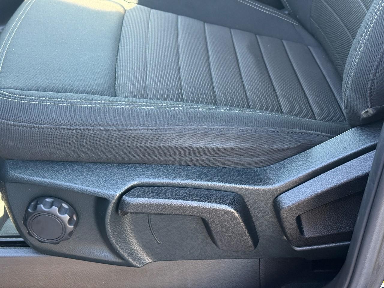 Ford Ranger Vehicle Full-screen Gallery Image 18