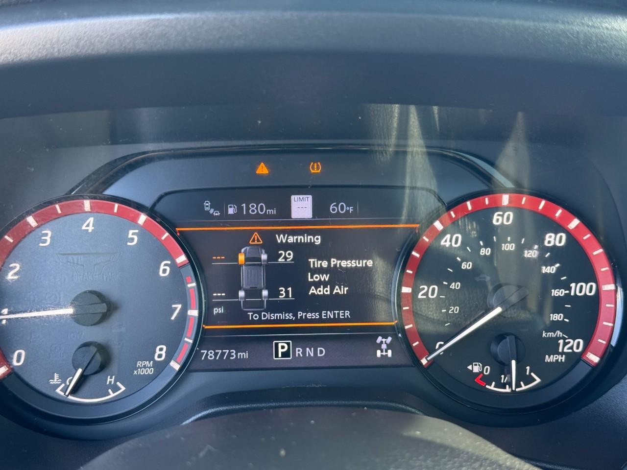 Nissan Titan Vehicle Full-screen Gallery Image 22