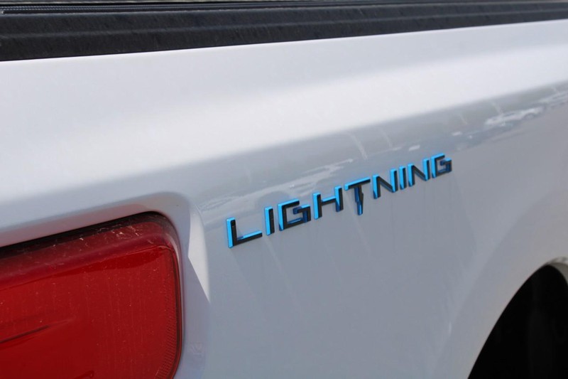 Ford F-150 Lightning Vehicle Image 04