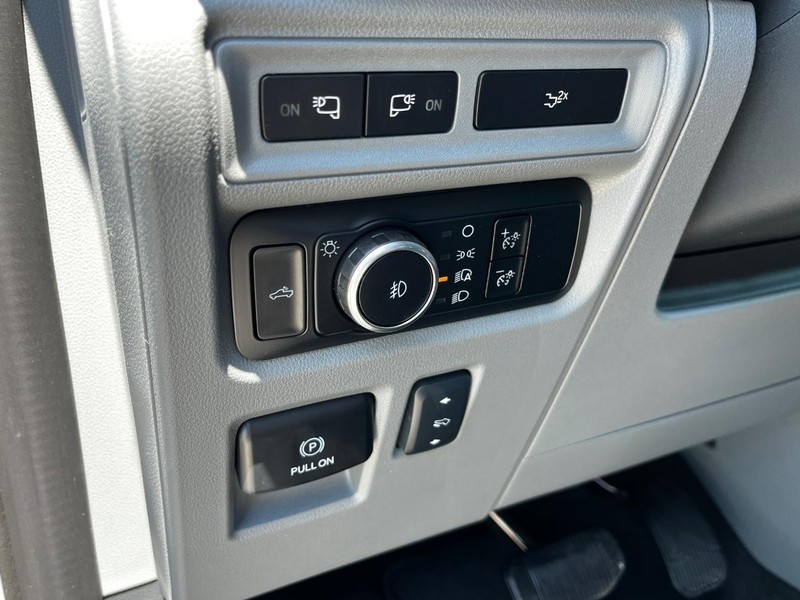 Ford F-150 Vehicle Image 10