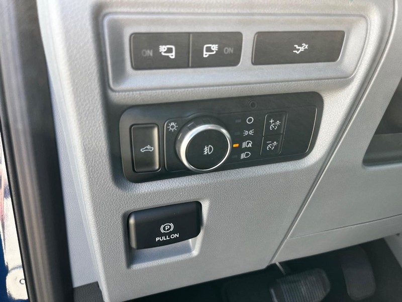 Ford F-150 Vehicle Image 10