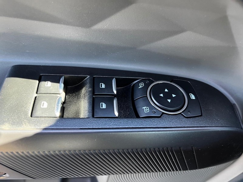 Ford Maverick Vehicle Image 08