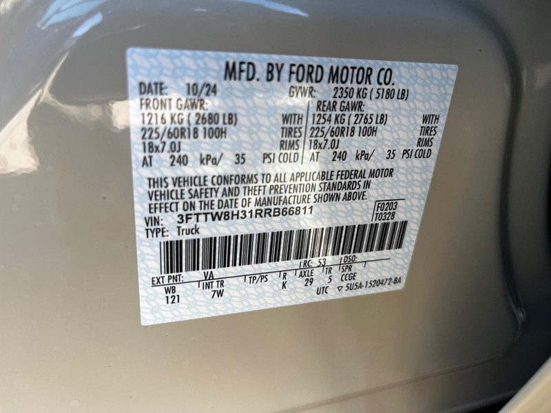 Ford Maverick Vehicle Image 16