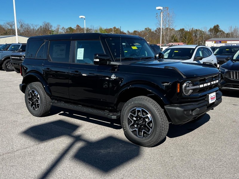Ford Bronco Vehicle Image 02