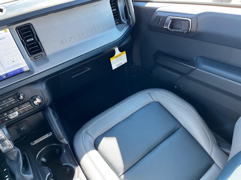 Ford Bronco Vehicle Image 07