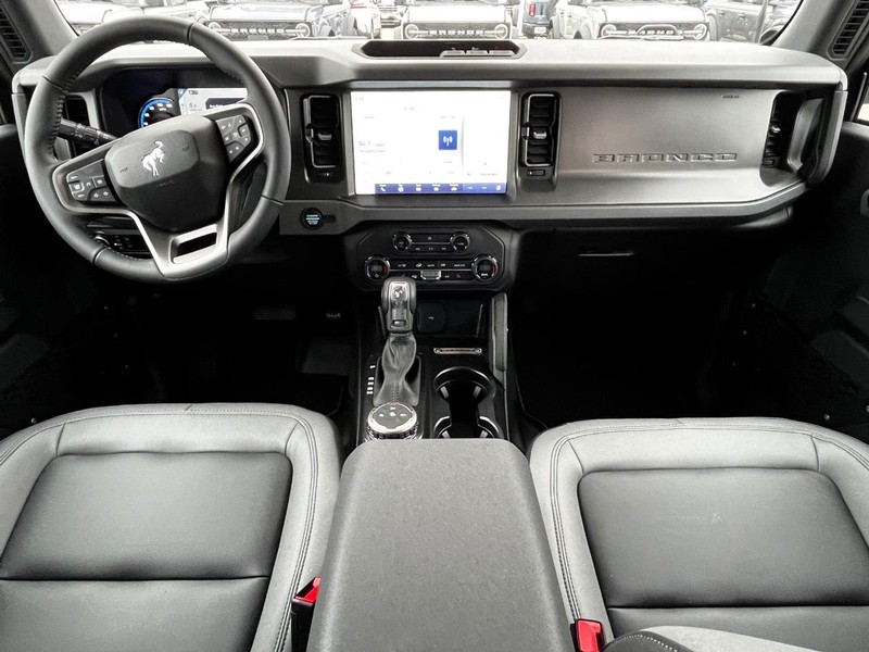 Ford Bronco Vehicle Image 05