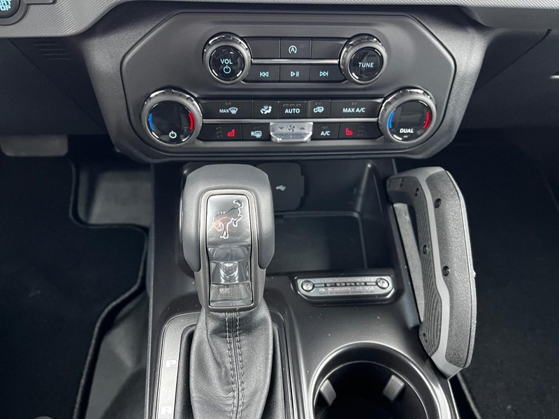 Ford Bronco Vehicle Image 13