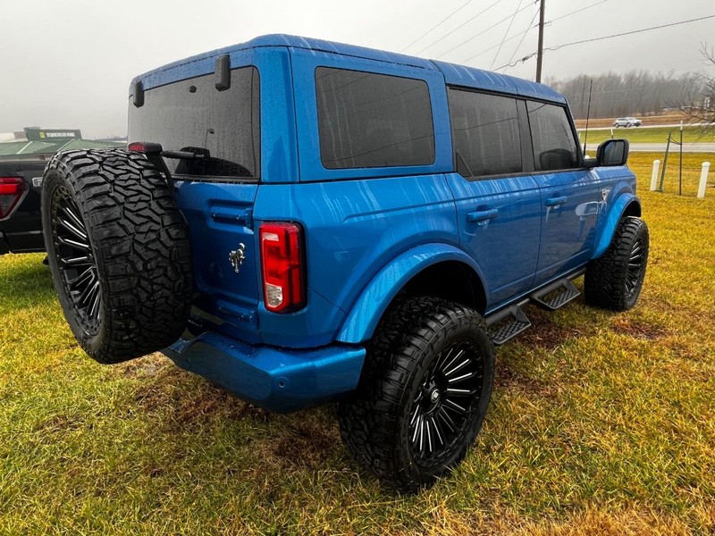 Ford Bronco Vehicle Image 03