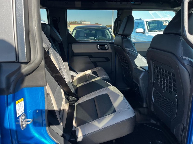 Ford Bronco Vehicle Image 04