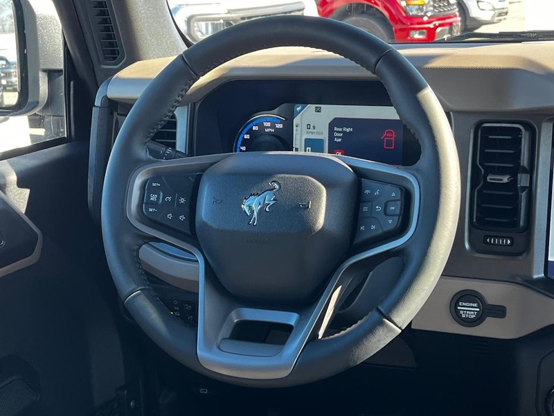 Ford Bronco Vehicle Image 06