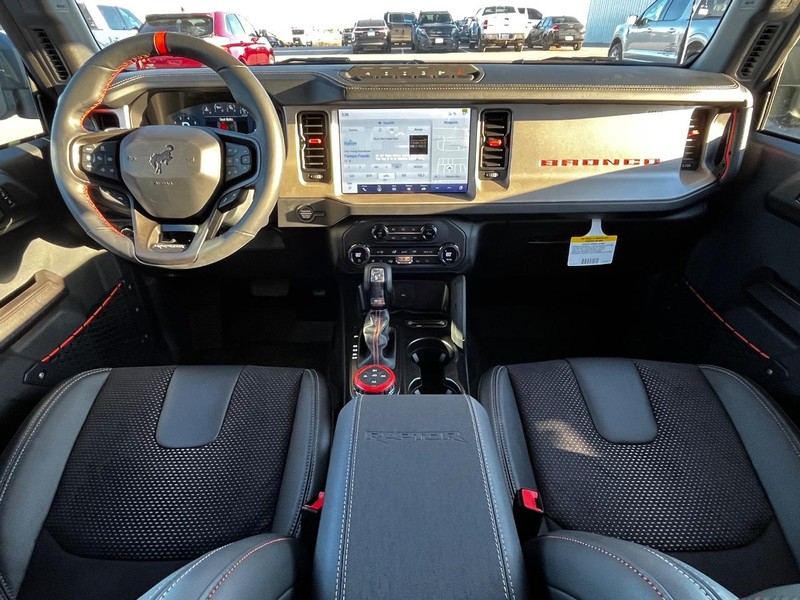 Ford Bronco Vehicle Image 05
