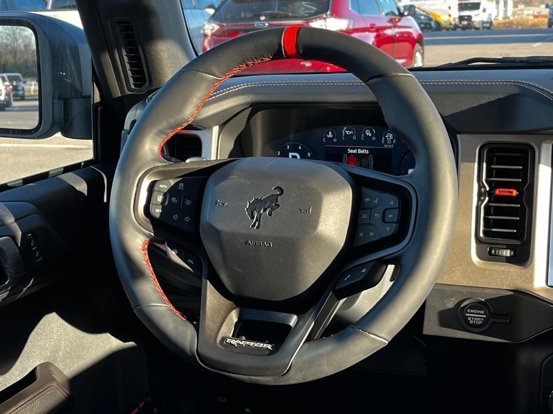 Ford Bronco Vehicle Image 06