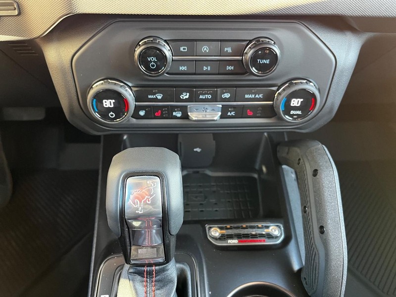 Ford Bronco Vehicle Image 13
