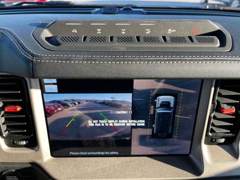 Ford Bronco Vehicle Image 15