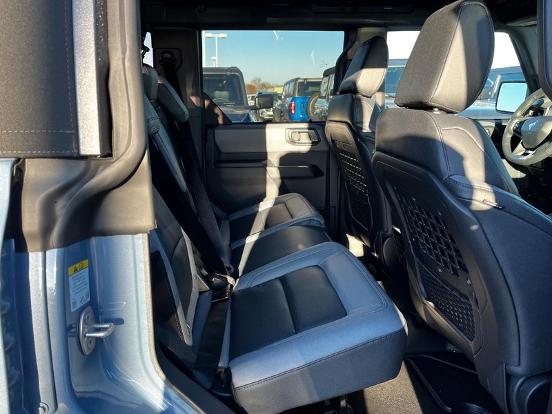 Ford Bronco Vehicle Image 04