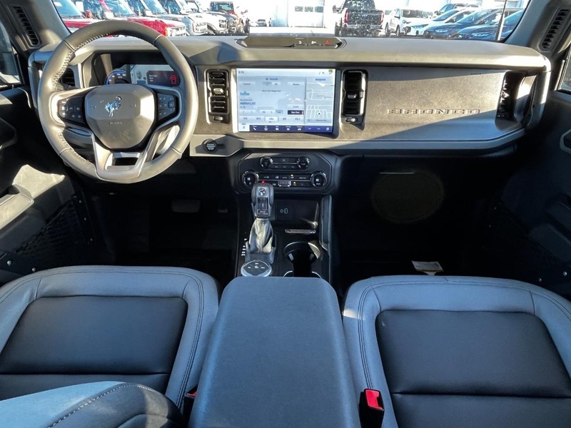Ford Bronco Vehicle Image 05