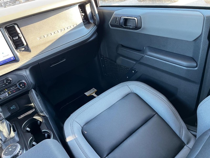 Ford Bronco Vehicle Image 07