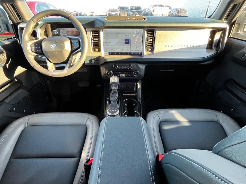 Ford Bronco Vehicle Image 05