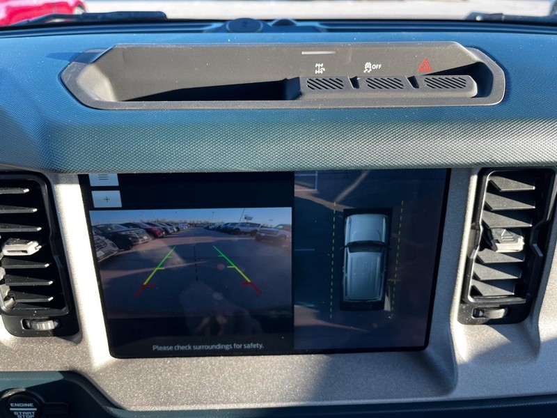 Ford Bronco Vehicle Image 14
