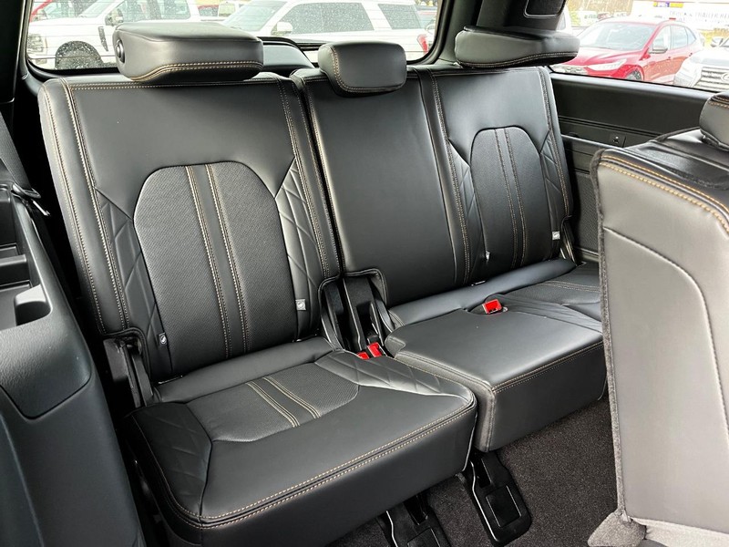 Ford Expedition Vehicle Image 05