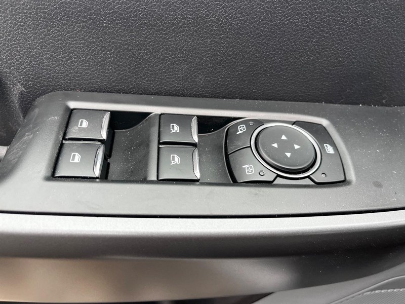Ford Super Duty F-250 SRW Vehicle Image 08