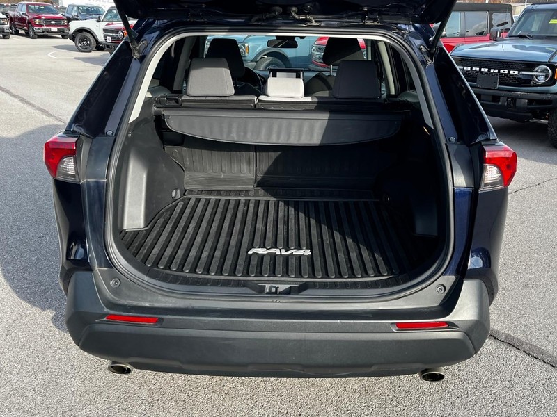 Toyota RAV4 Vehicle Image 05