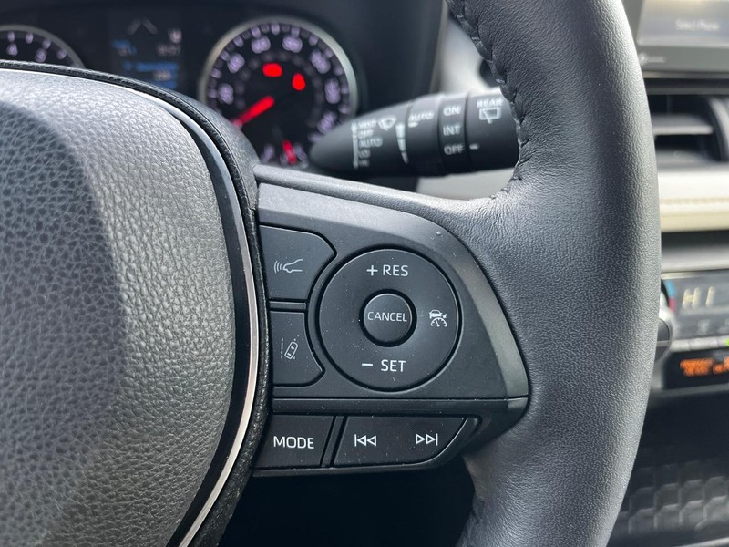 Toyota RAV4 Vehicle Image 17