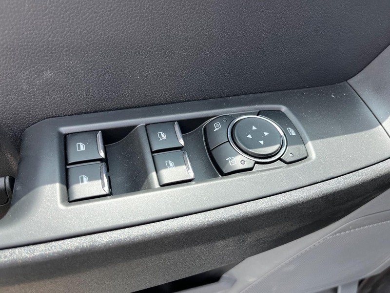 Ford Super Duty F-250 SRW Vehicle Image 07